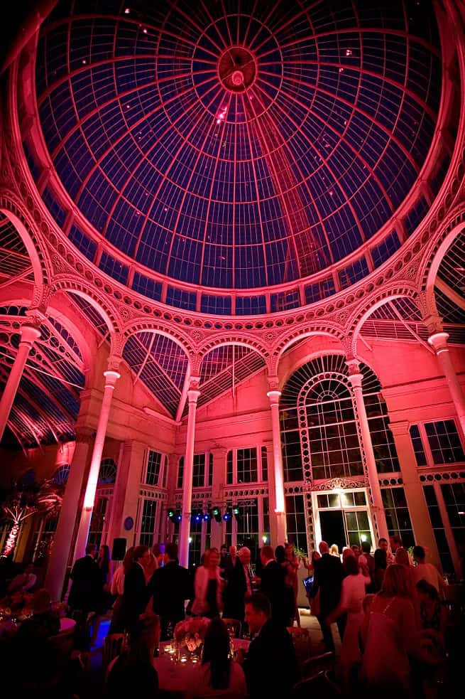 Features a wedding venue needs in 2016-009