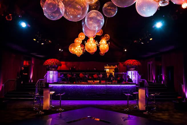 Features a wedding venue needs in 2016-010